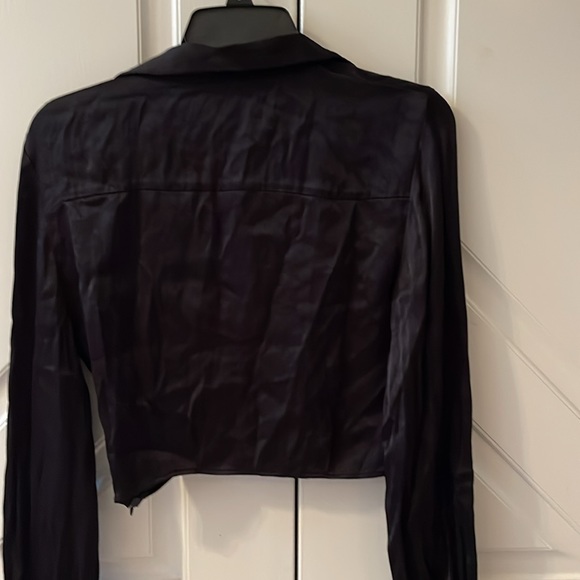 NWT Zara black shiny long sleeve crop top. - Picture 3 of 5